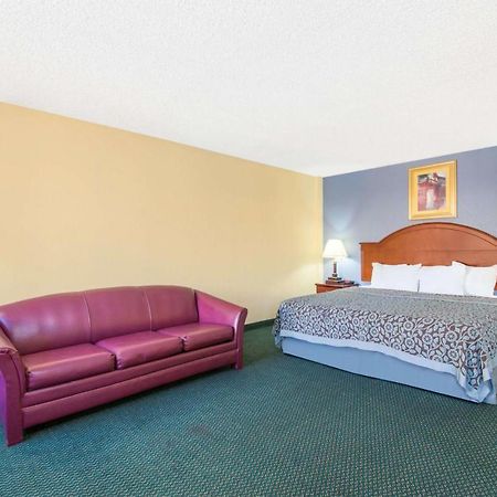 Blue Way Inn & Suites Wichita East المظهر الخارجي الصورة