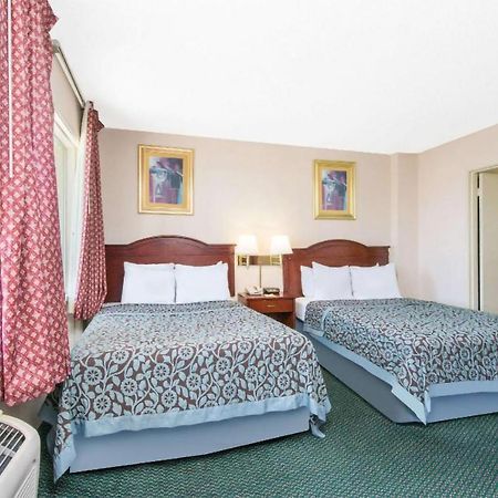 Blue Way Inn & Suites Wichita East المظهر الخارجي الصورة